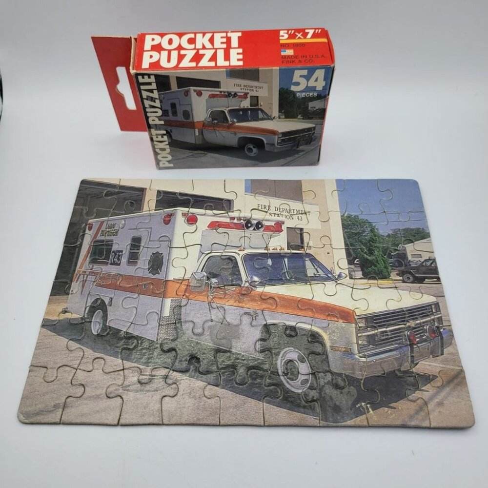 Pocket Puzzle Ambulance EMT First Responder 54‎ Pieces 5 x 7 Small Tiny Vintage